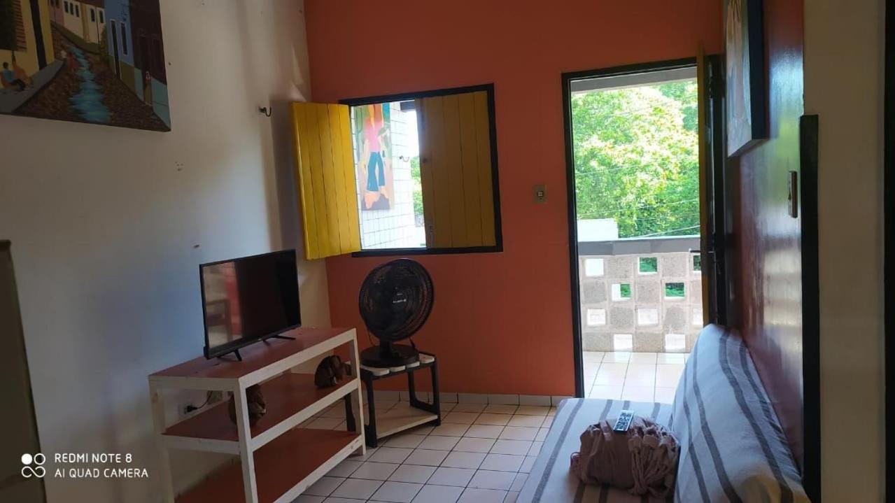 FLATS na Praia do Rio Âmbar, 40 m da praia, com 60 m2, cozinha completa, 2 quartos com ar condicionado, acomoda 8 pessoas, piscinas, área de lazer, WIFI, c