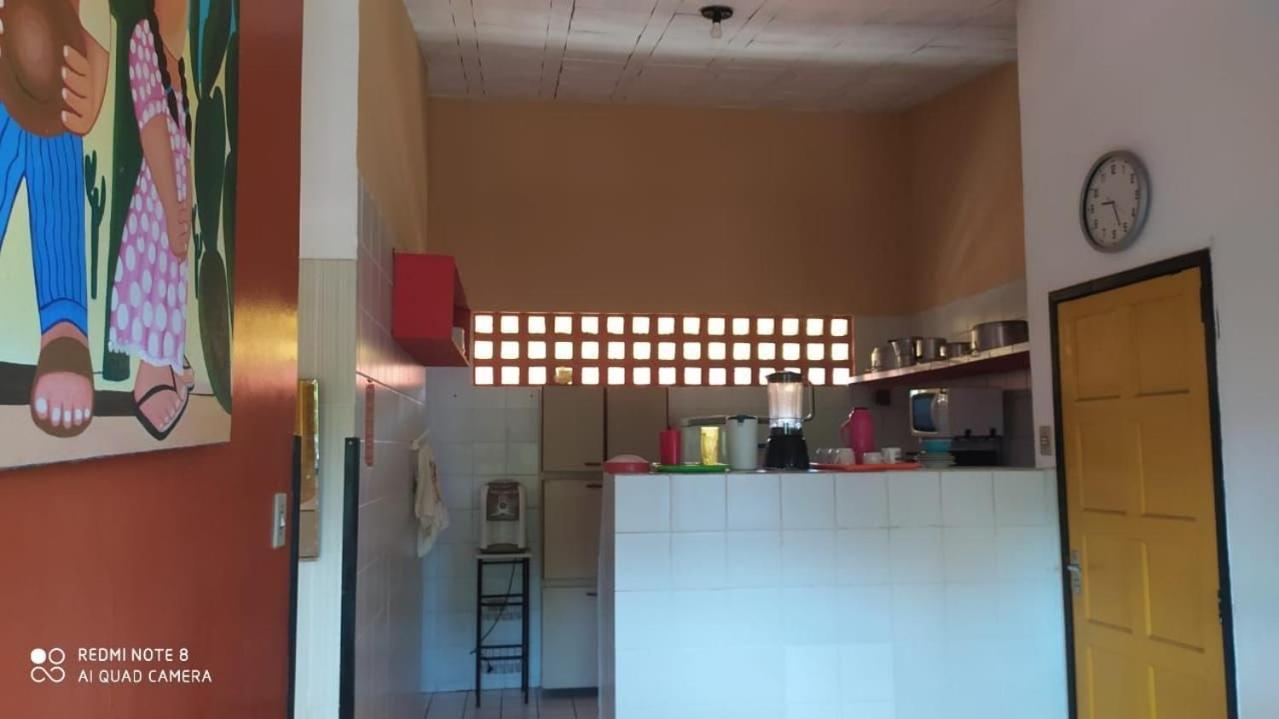 FLATS na Praia do Rio Âmbar, 40 m da praia, com 60 m2, cozinha completa, 2 quartos com ar condicionado, acomoda 8 pessoas, piscinas, área de lazer, WIFI, c