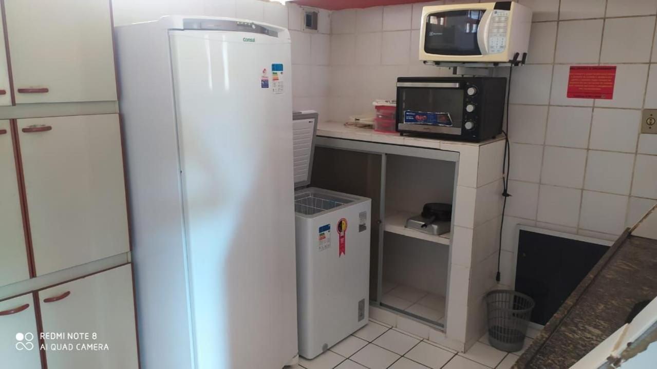 FLATS na Praia do Rio Âmbar, 40 m da praia, com 60 m2, cozinha completa, 2 quartos com ar condicionado, acomoda 8 pessoas, piscinas, área de lazer, WIFI, c