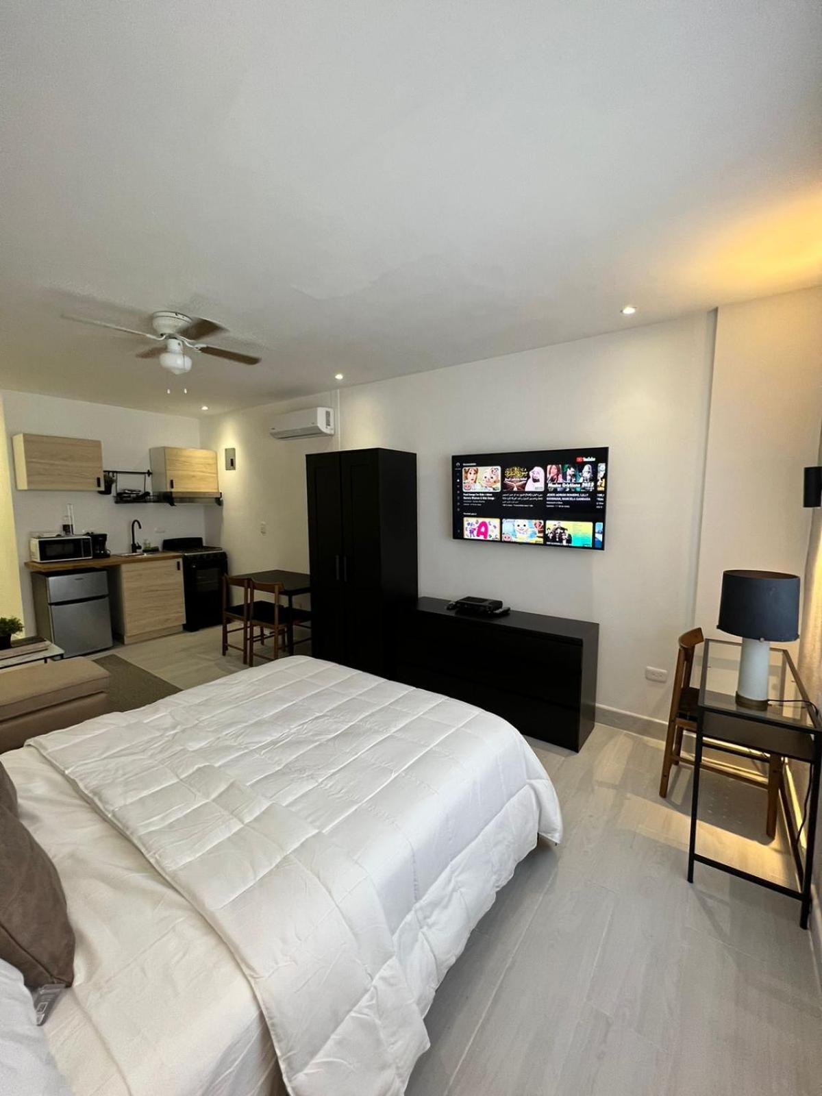 Suites By SalcedO