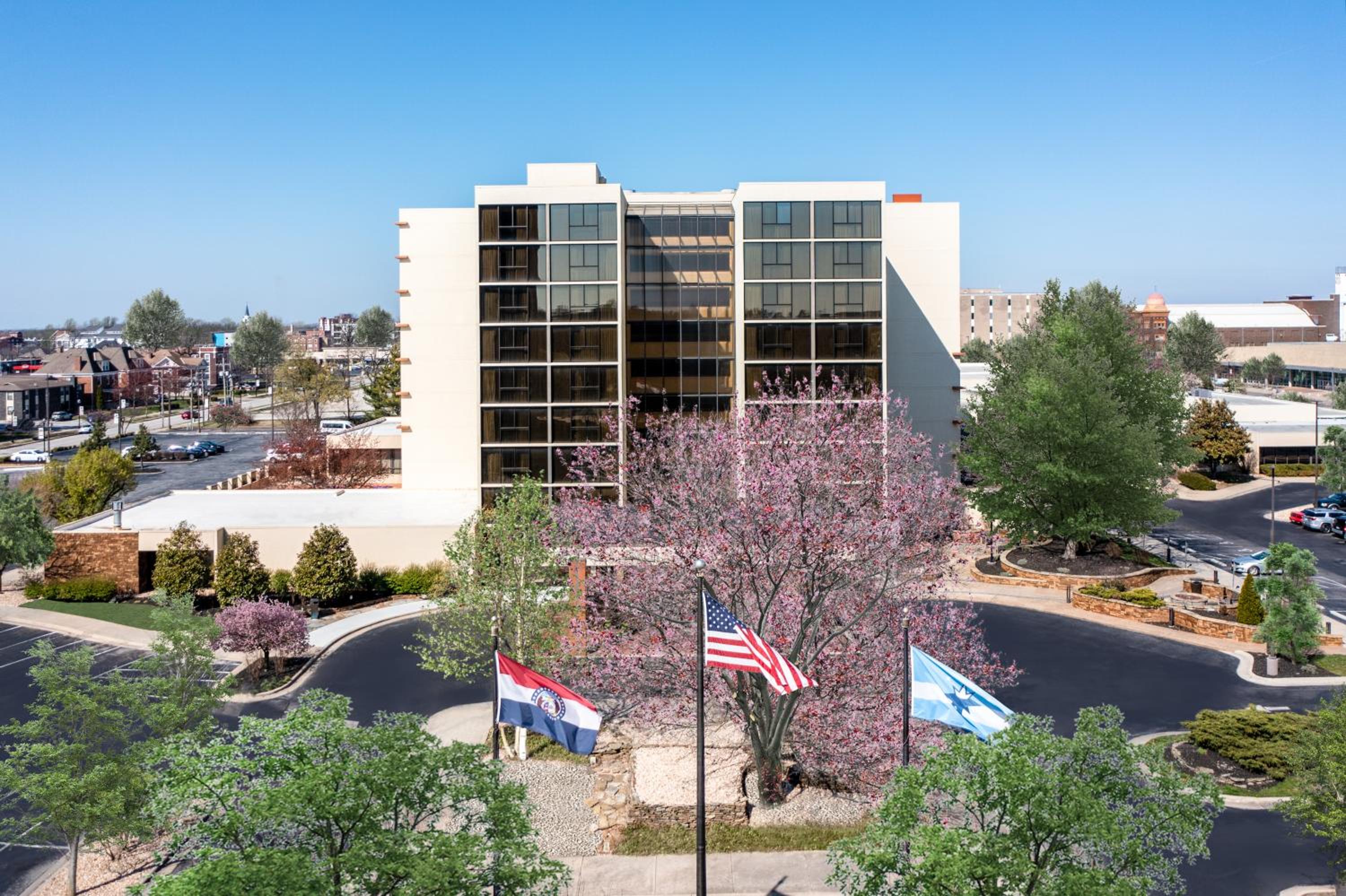University Plaza Hotel view 2