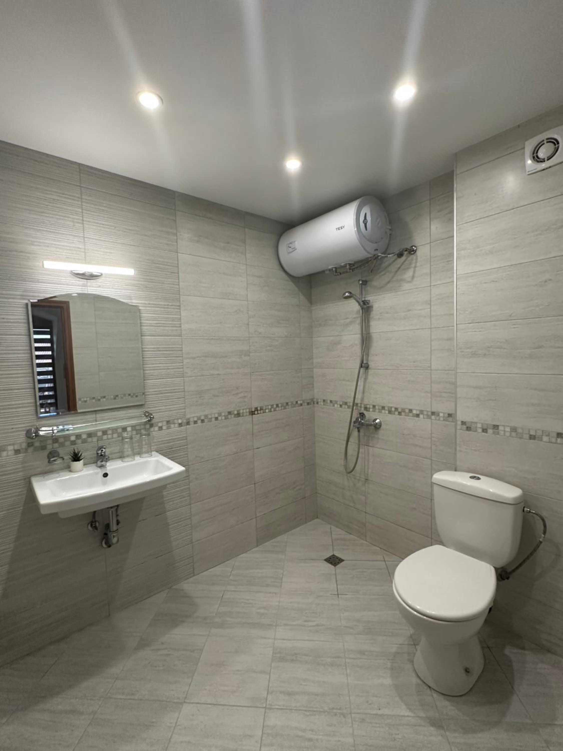 Victoria Hotel Rooms & Victoria Apartment Veliko Tarnovo - Image 4