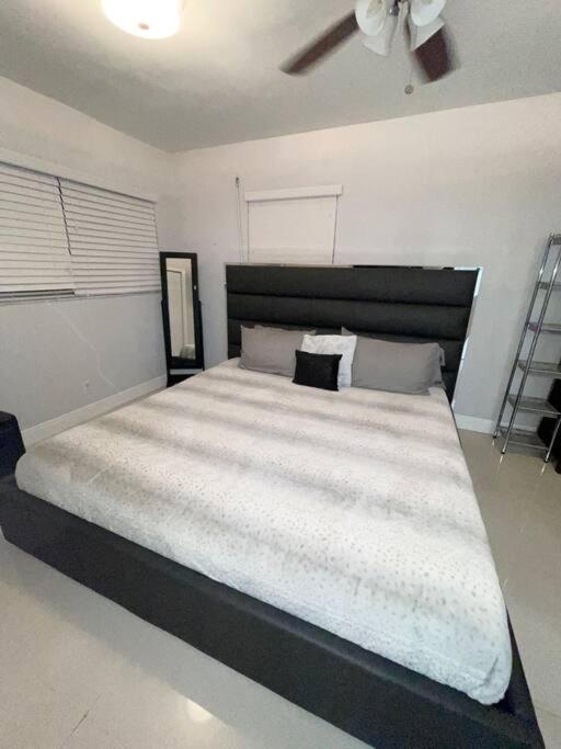 Modern Miami Oversized 3 Bedroom in Central Location