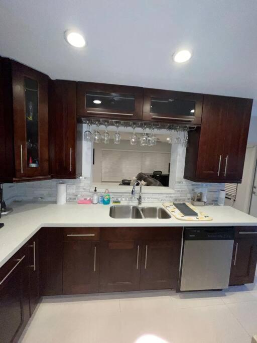 Modern Miami Oversized 3 Bedroom in Central Location