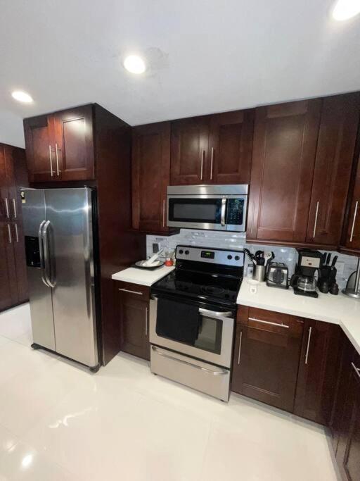 Modern Miami Oversized 3 Bedroom in Central Location