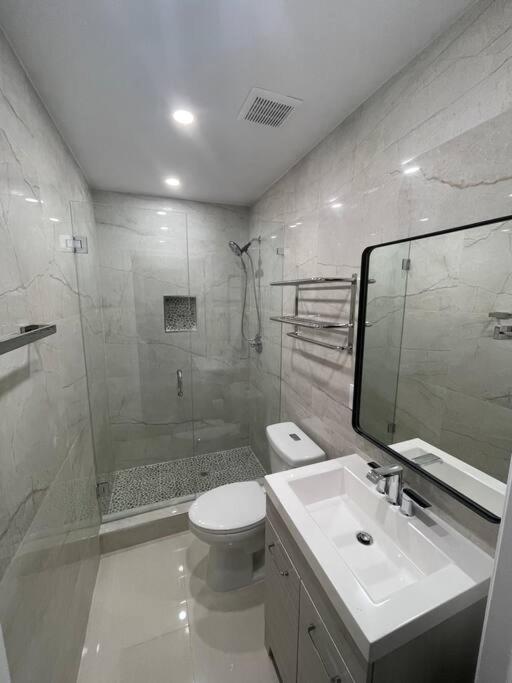 Modern Miami Oversized 3 Bedroom in Central Location