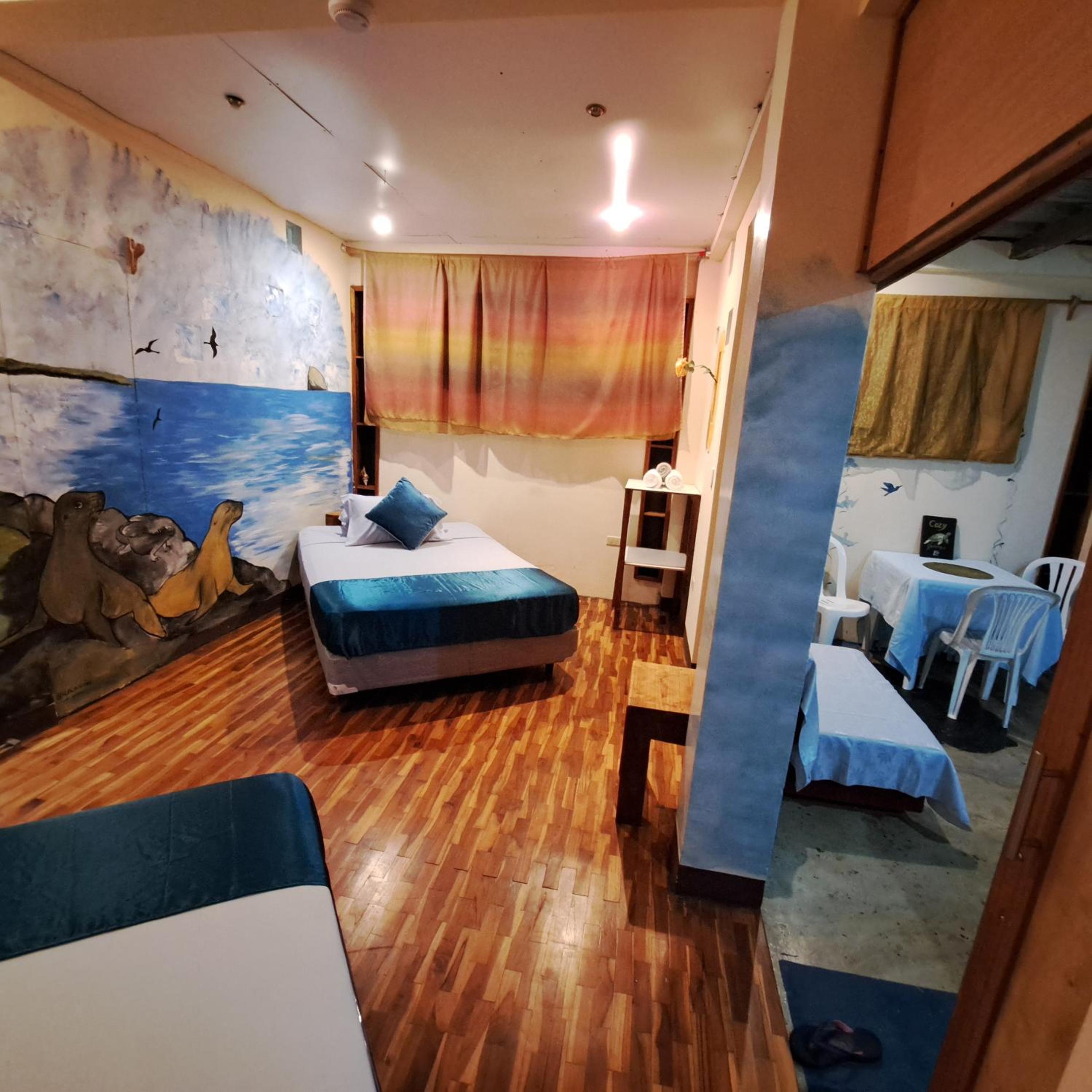 Cozy Hosting Galapagos view 3