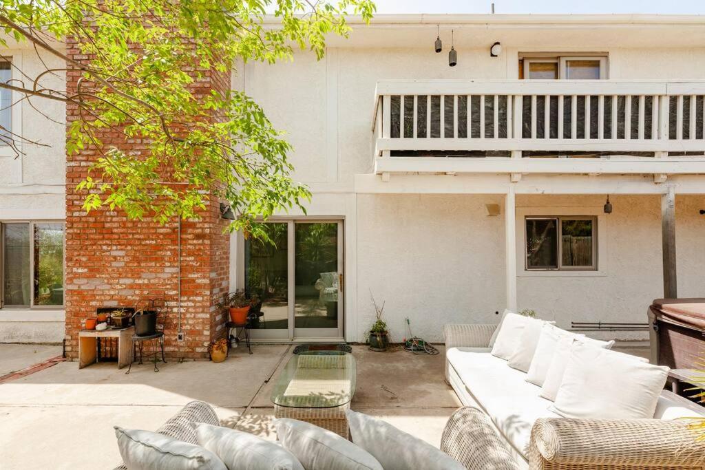 30 PCT OFF!! Limited Time! Malibu Ocean View Villa with Hot Tub, Mins to Beach Hiking Trails, Coastal Lifestyle - Property Image 43
