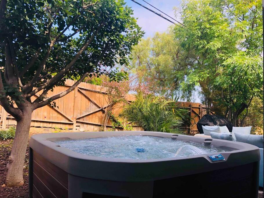 30 PCT OFF!! Limited Time! Malibu Ocean View Villa with Hot Tub, Mins to Beach Hiking Trails, Coastal Lifestyle - Property Image 18