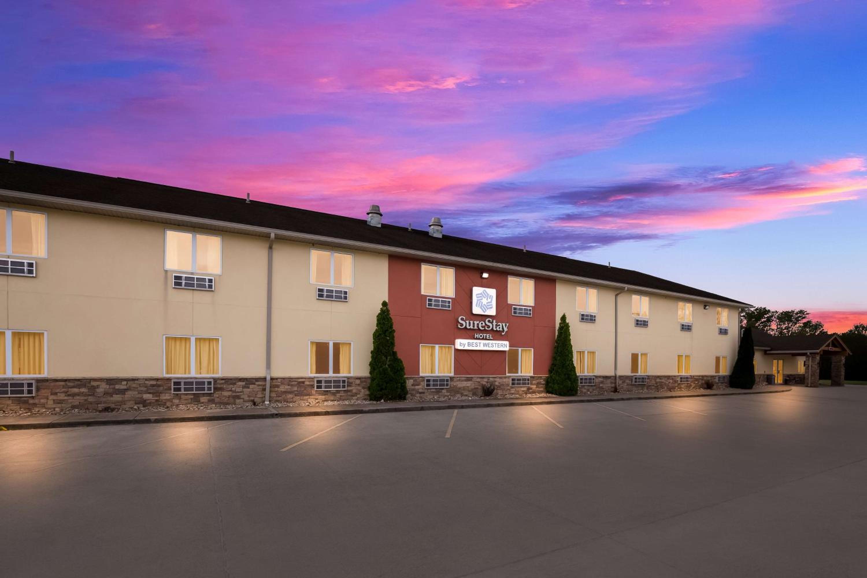 SureStay Hotel by Best Western Whittington Rend Lake - Property Image 2