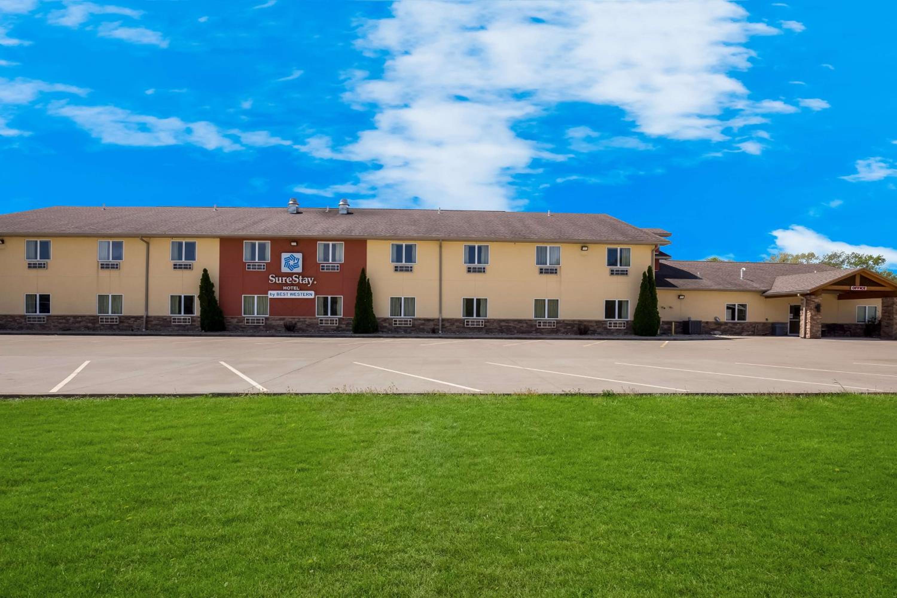 SureStay Hotel by Best Western Whittington Rend Lake - Property Image 3