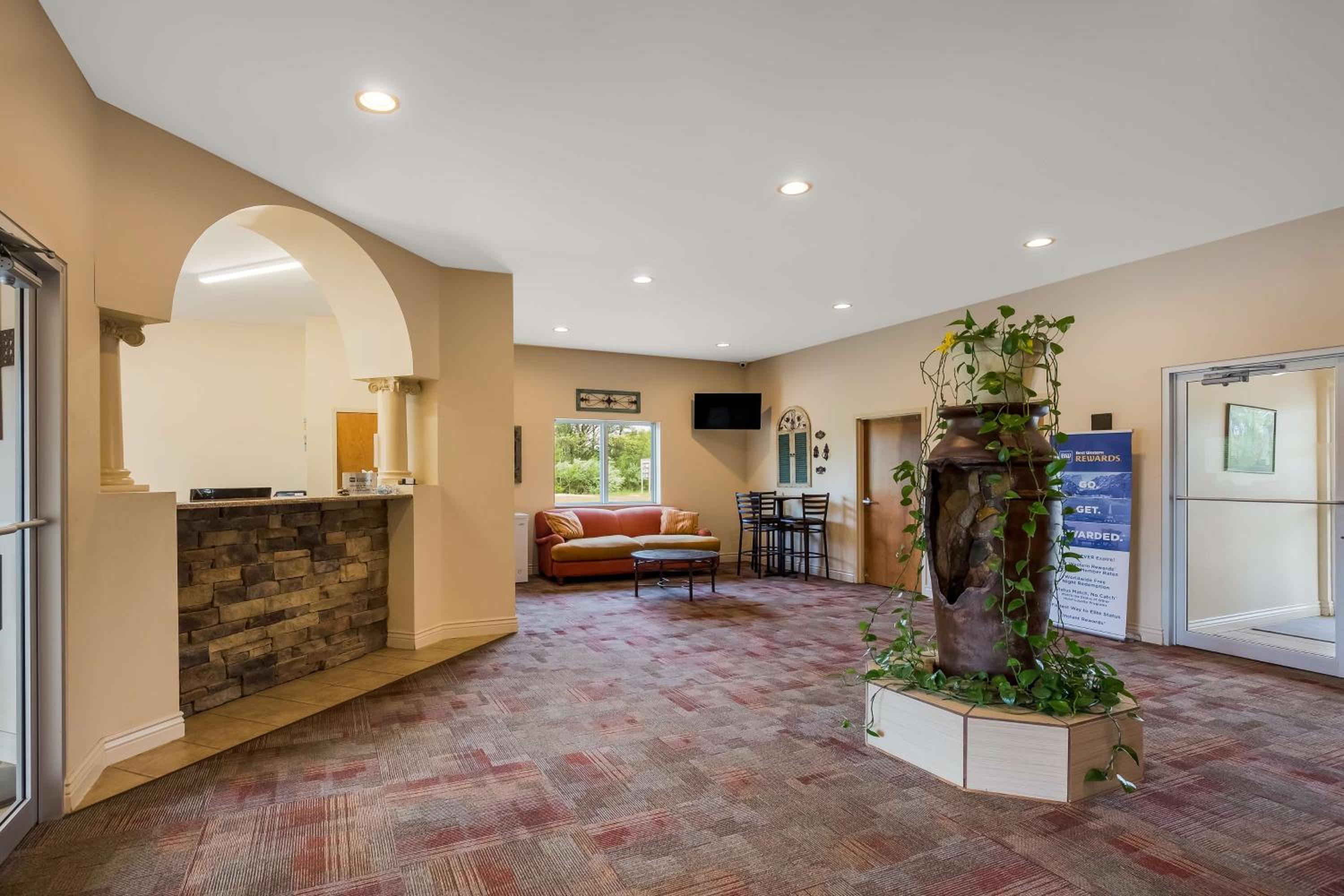 SureStay Hotel by Best Western Whittington Rend Lake - Property Image 32