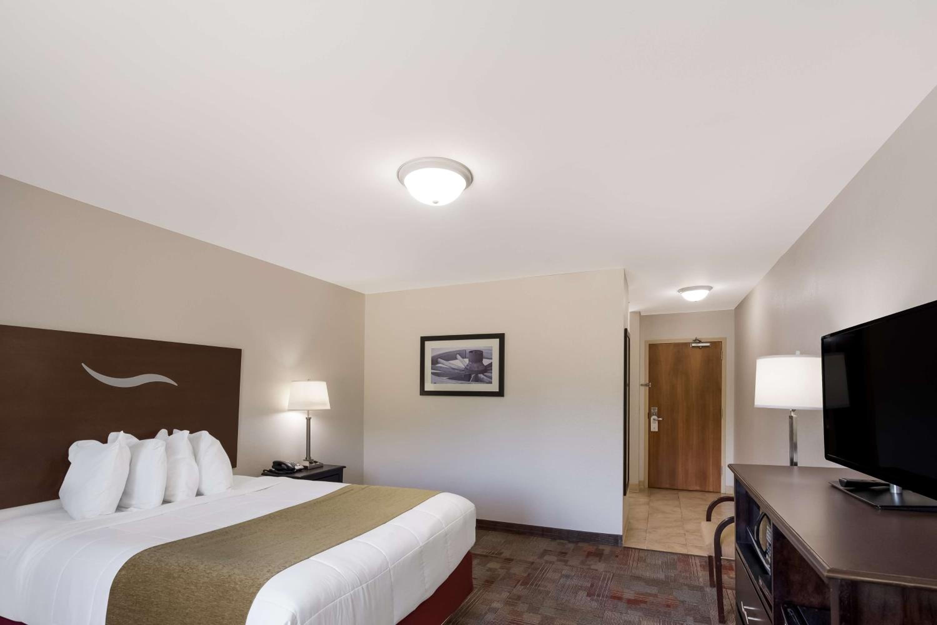 SureStay Hotel by Best Western Whittington Rend Lake - Property Image 20