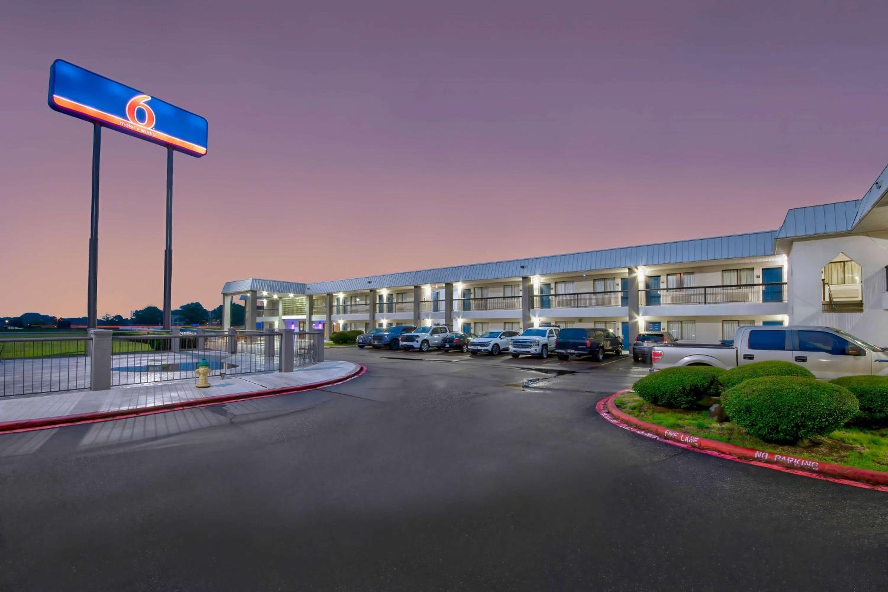 Motel 6 Texarkana, TX view 3