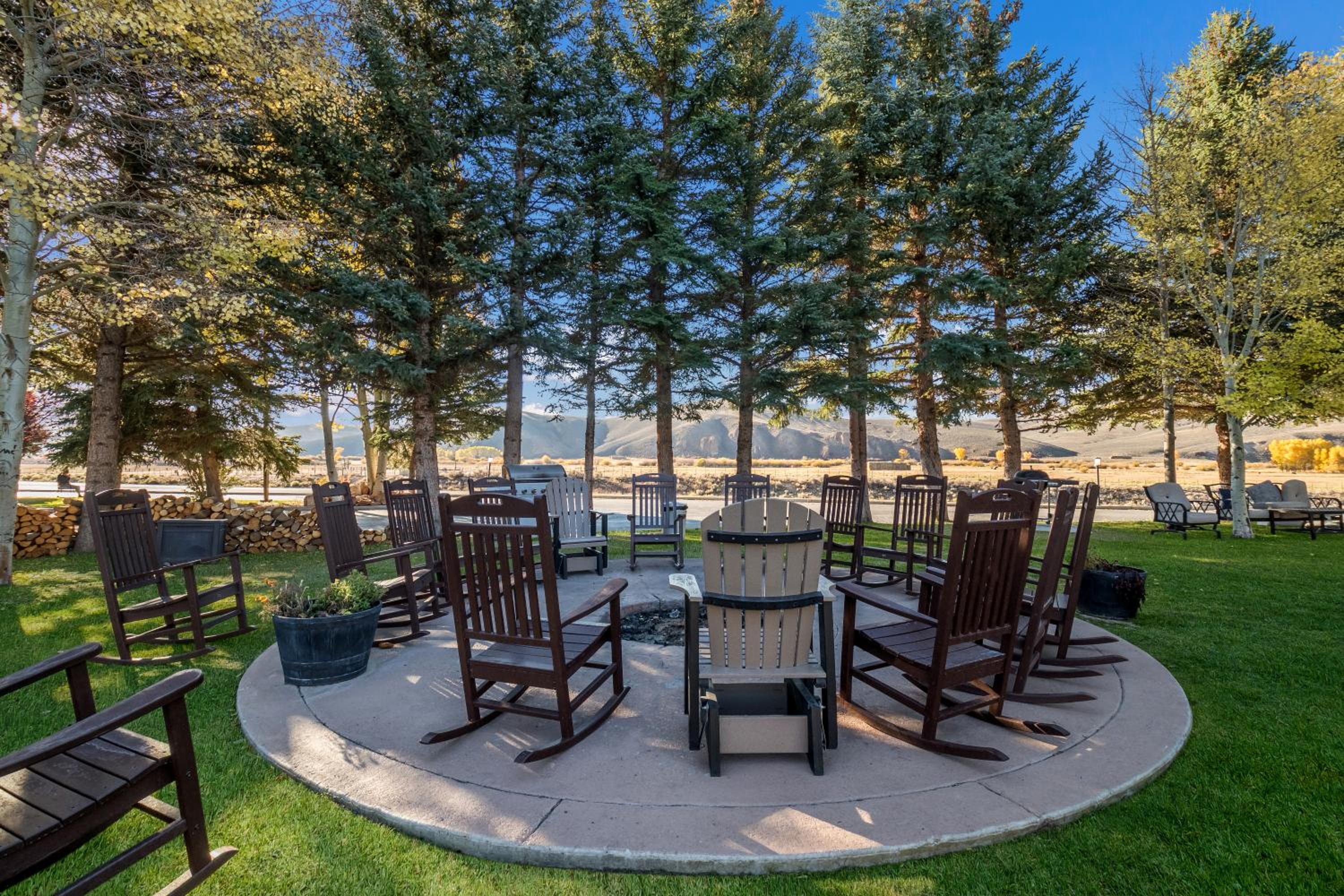 Gunnison Vacations - The Inn at Tomichi Village - Property Image 4