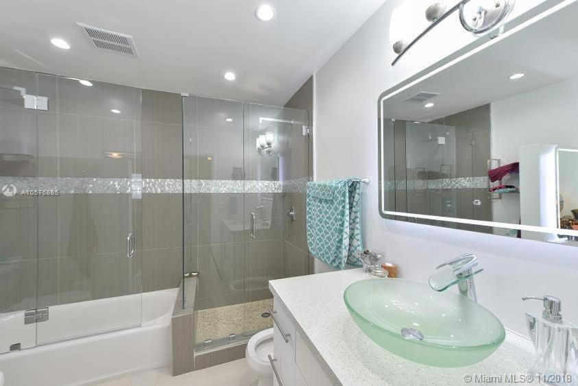 Modern Miami Oversized 3 Bedroom in Central Location