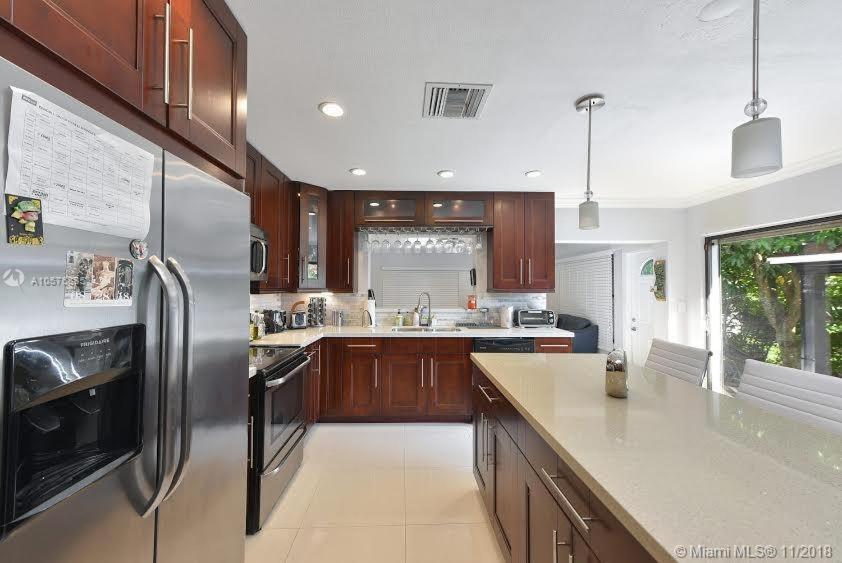 Modern Miami Oversized 3 Bedroom in Central Location