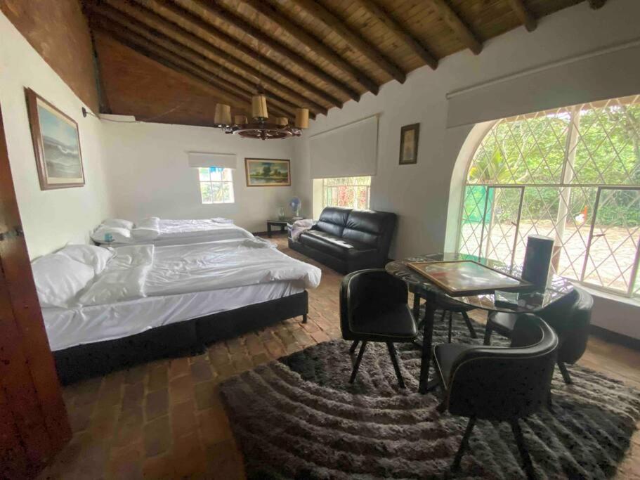 Hermosa Casa Campestre con Piscina y Jacuzzi