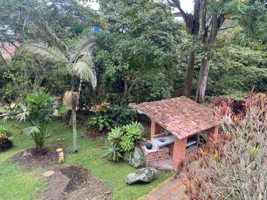 Hermosa Casa Campestre con Piscina y Jacuzzi