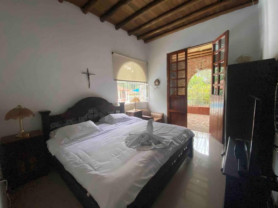 Hermosa Casa Campestre con Piscina y Jacuzzi