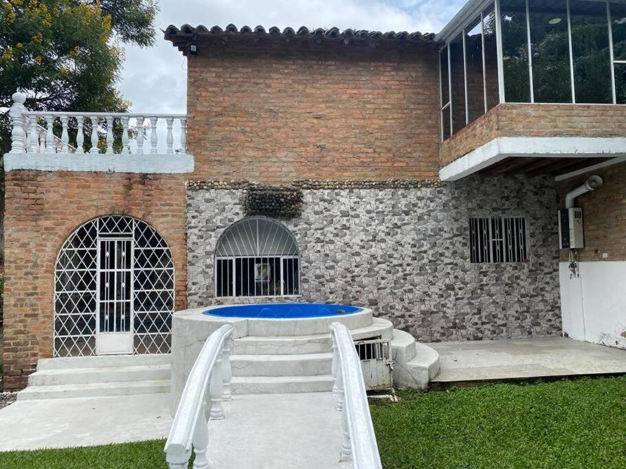Hermosa Casa Campestre con Piscina y Jacuzzi