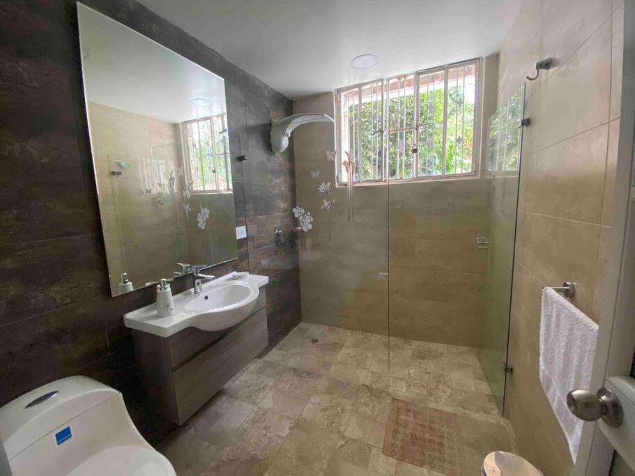 Hermosa Casa Campestre con Piscina y Jacuzzi
