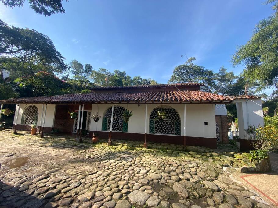 Hermosa Casa Campestre con Piscina y Jacuzzi