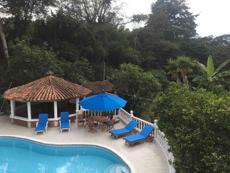 Hermosa Casa Campestre con Piscina y Jacuzzi