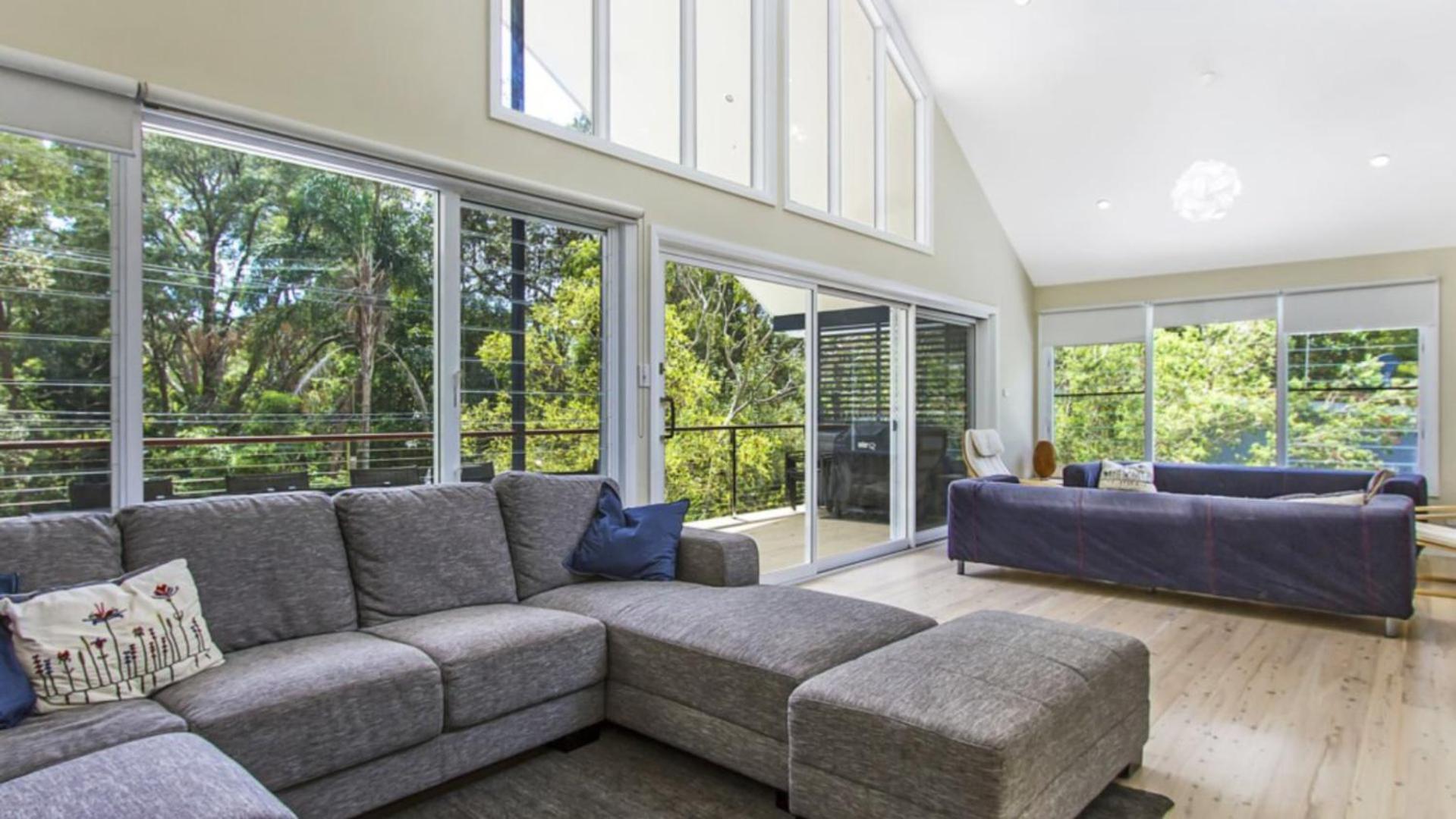Luxury Escape On Crystal