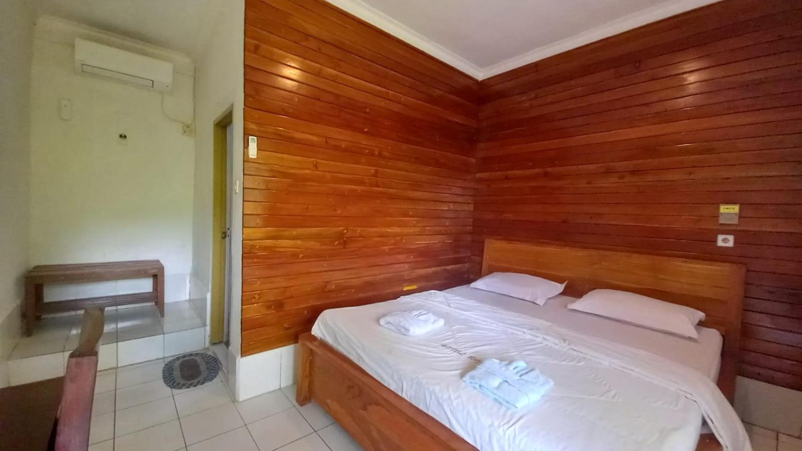 Bajo Hotel