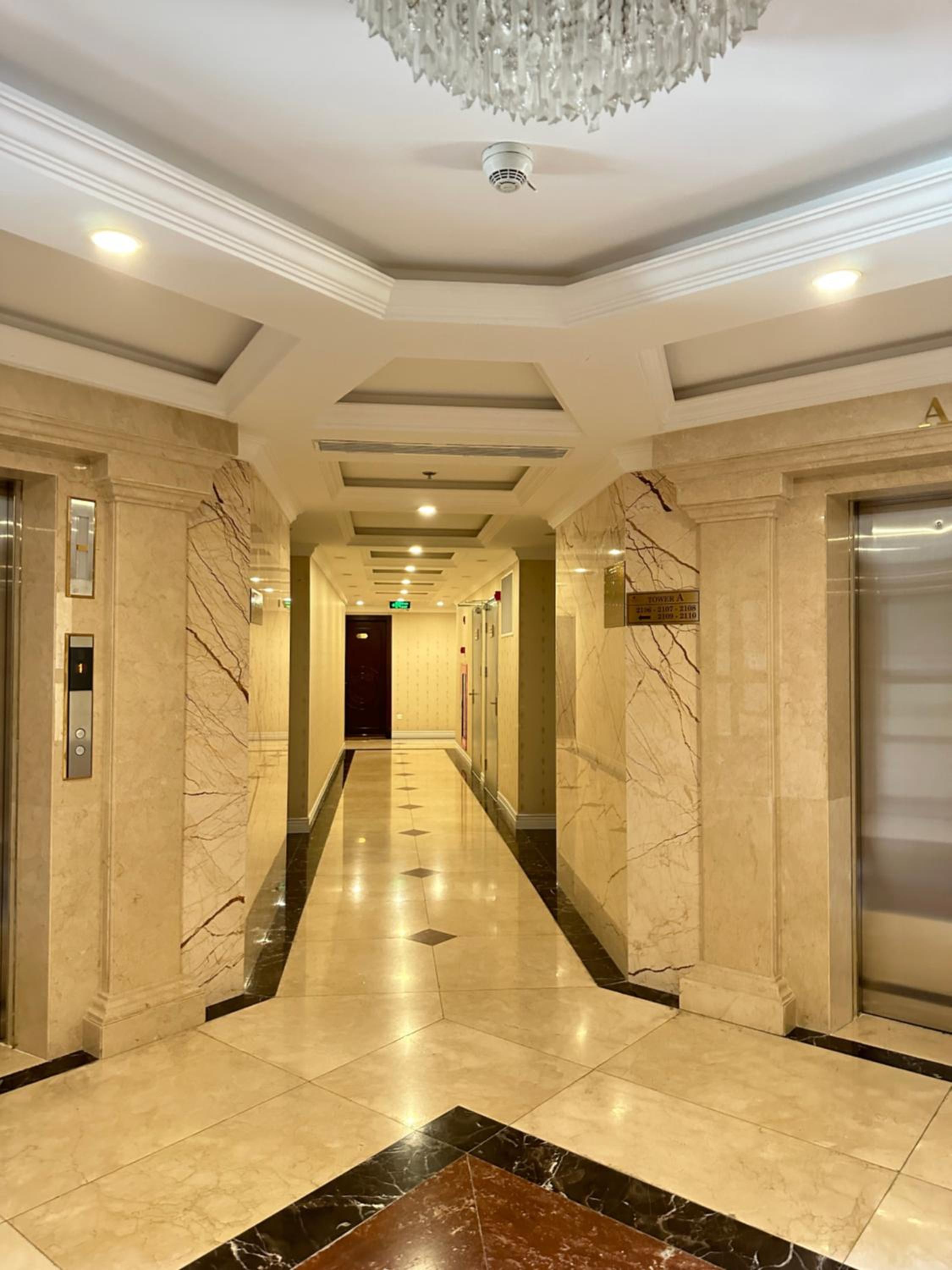 D'Leroi Soleil - Modern Apartment by West Lake