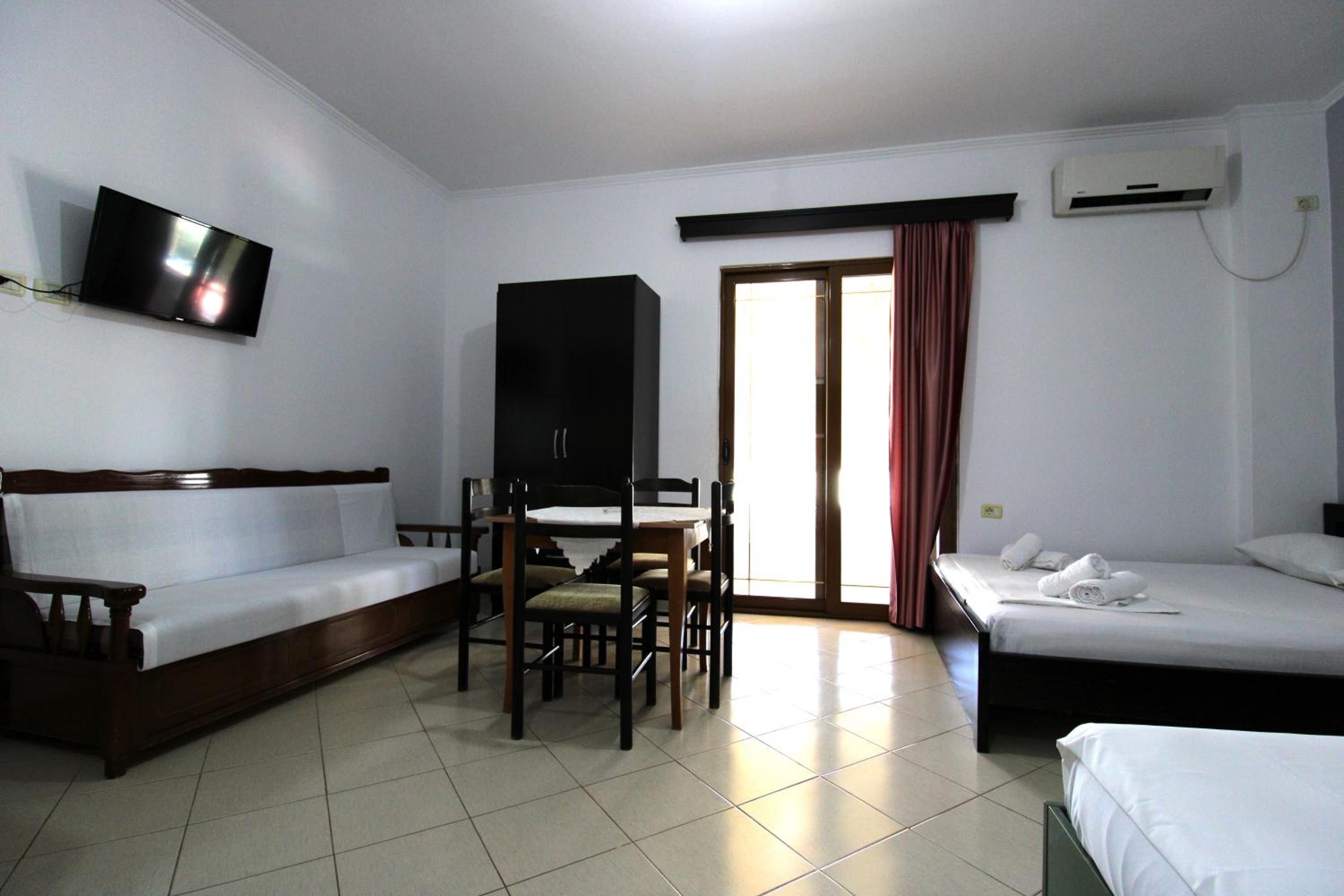 Vila Reni Risi