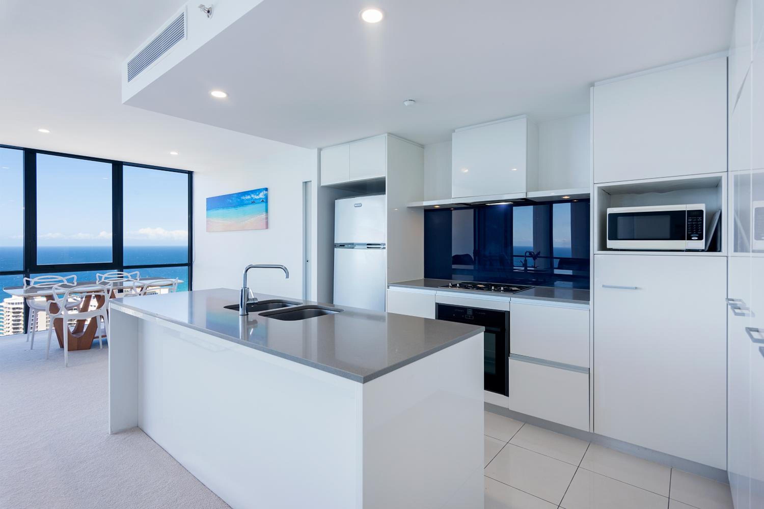 Circle on Cavill - Hosted by Coastal Letting Co.