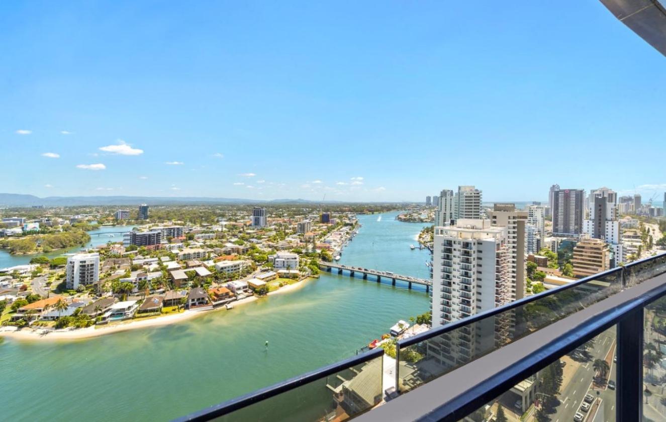 Circle on Cavill - Hosted by Coastal Letting Co.