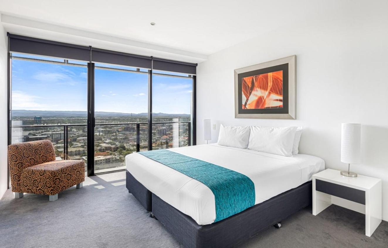 Circle on Cavill - Hosted by Coastal Letting Co.