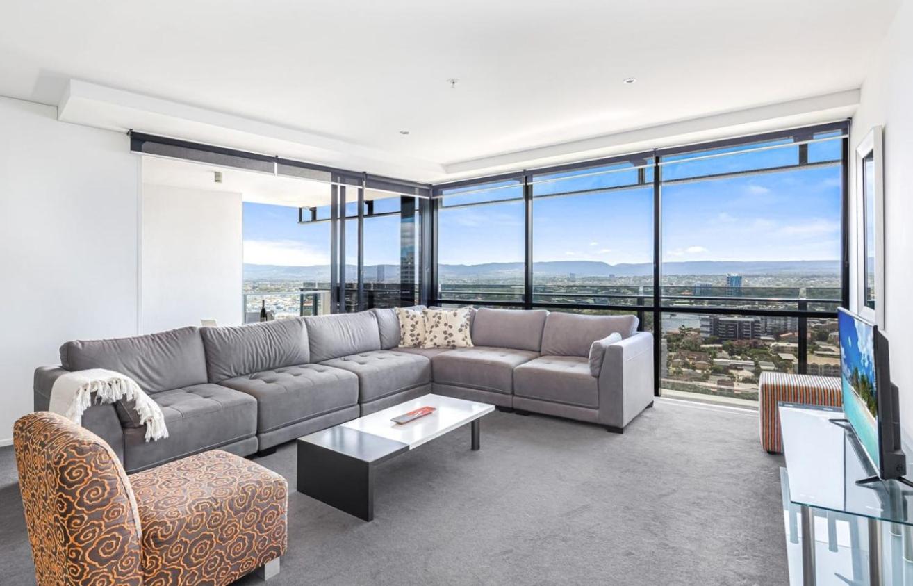Circle on Cavill - Hosted by Coastal Letting Co.