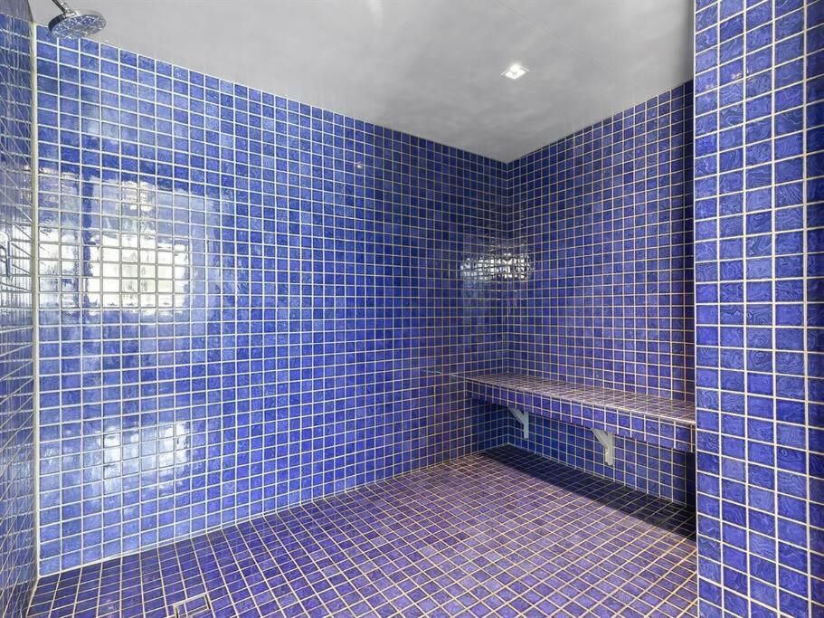 Elysee Beachside Apartments Alexandra Headland