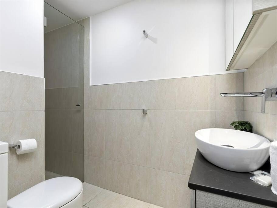 Elysee Beachside Apartments Alexandra Headland