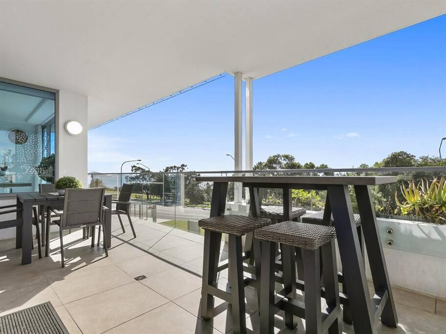 Elysee Beachside Apartments Alexandra Headland