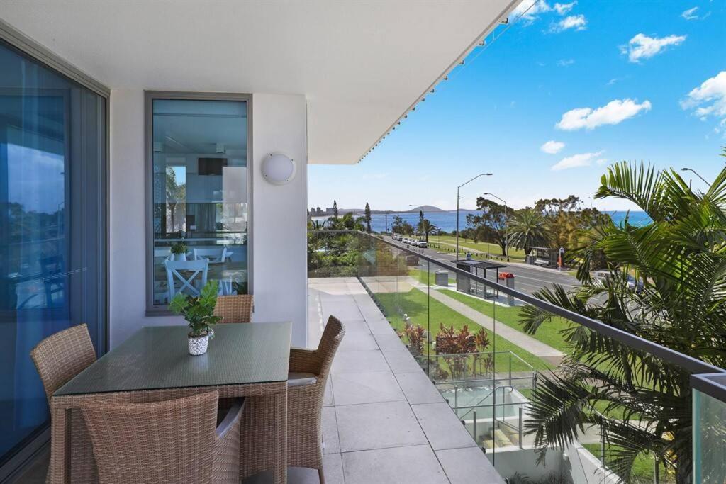 Elysee Beachside Apartments Alexandra Headland