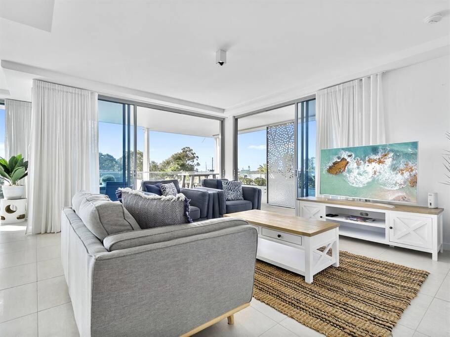 Elysee Beachside Apartments Alexandra Headland