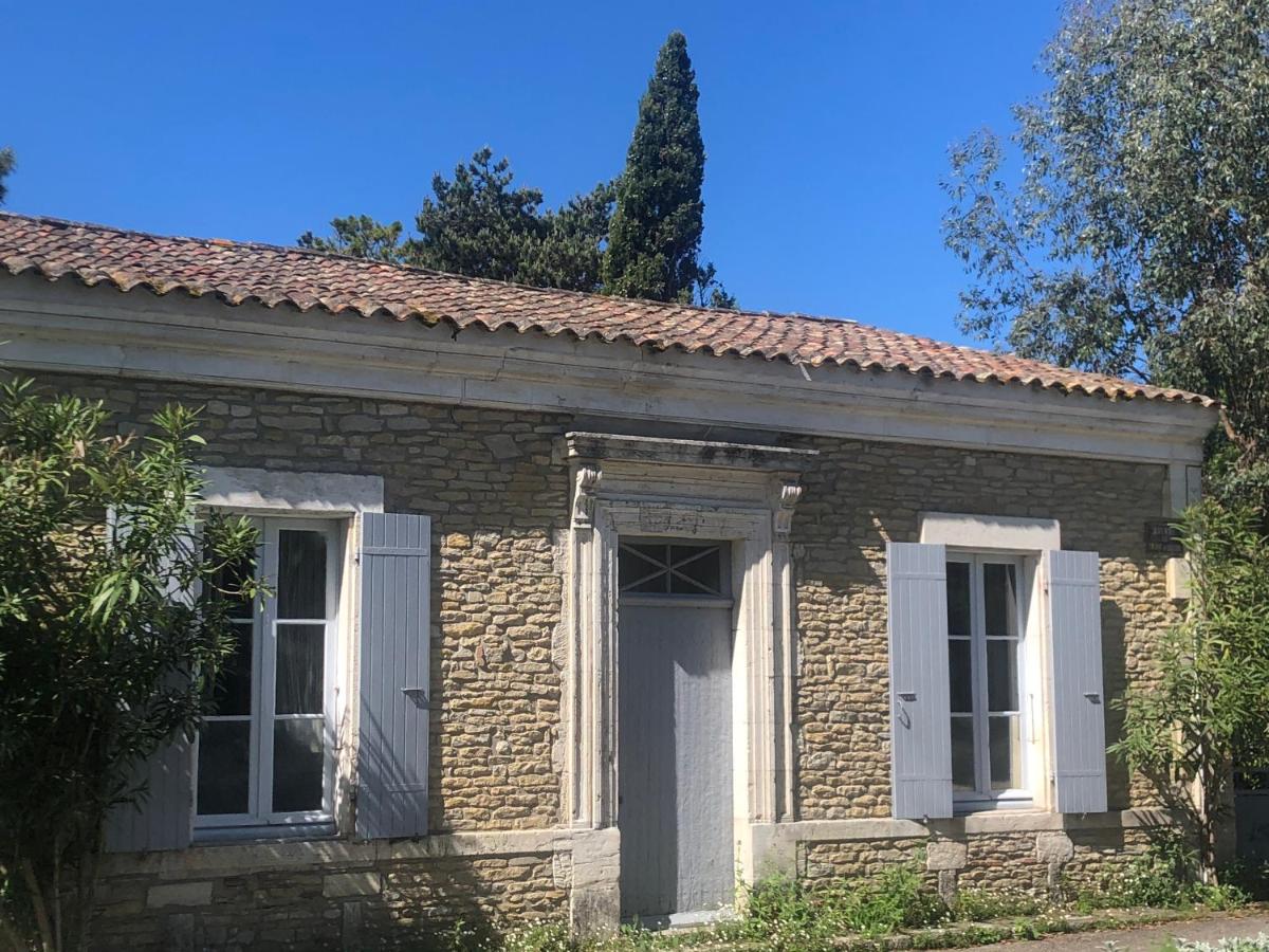 Le Clos Des Lys view 2