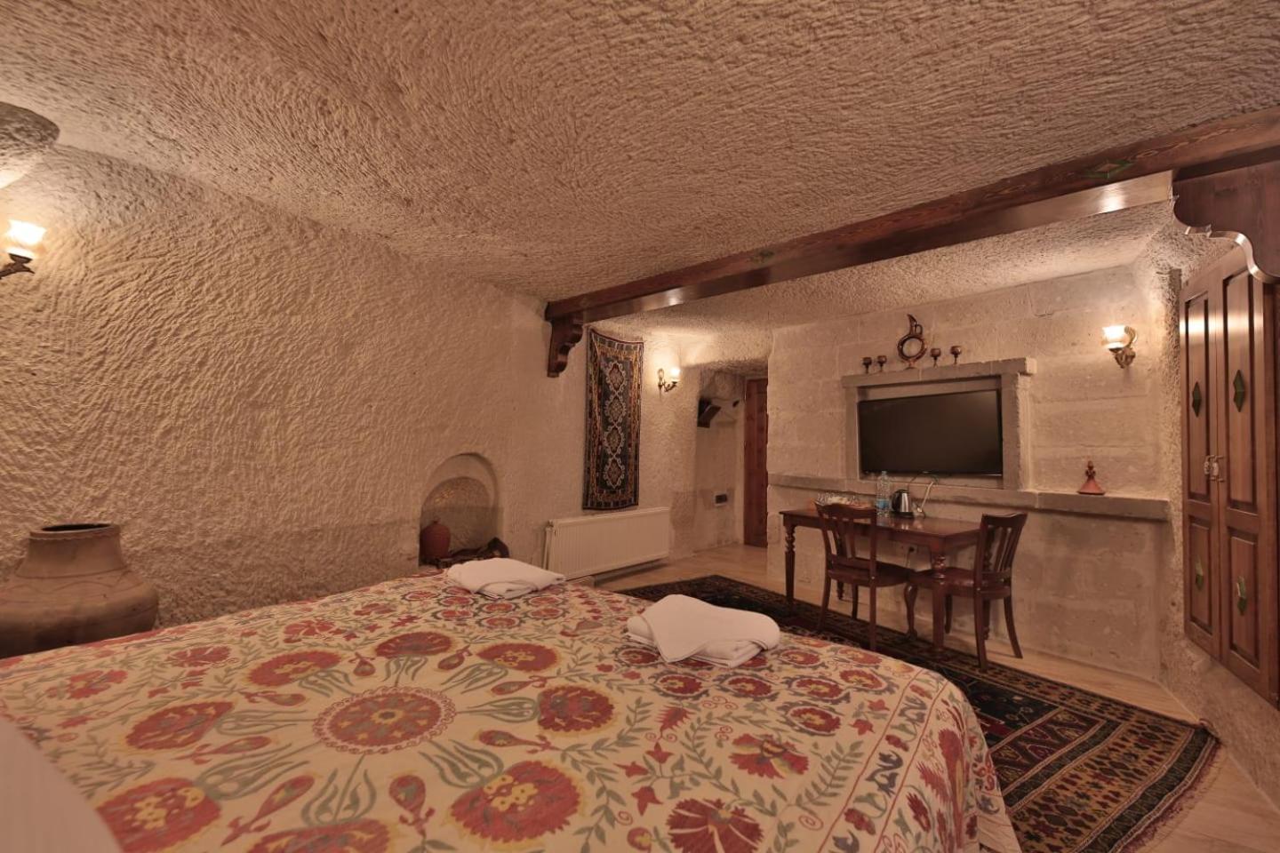 Local Cave House Hotel - Image 159