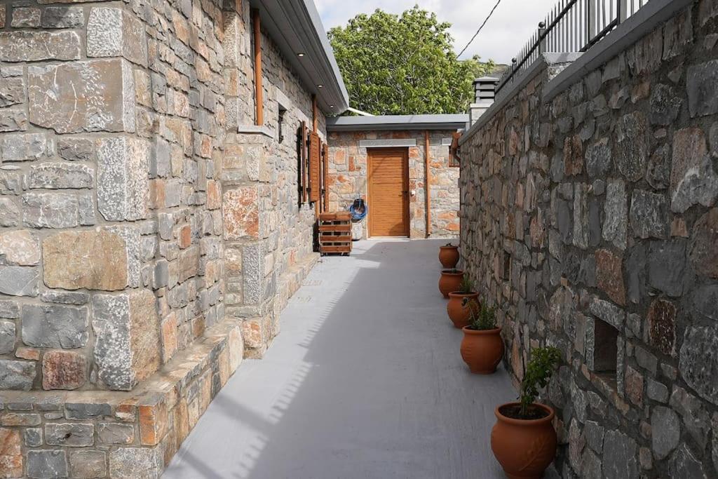 Mountain House Perampela