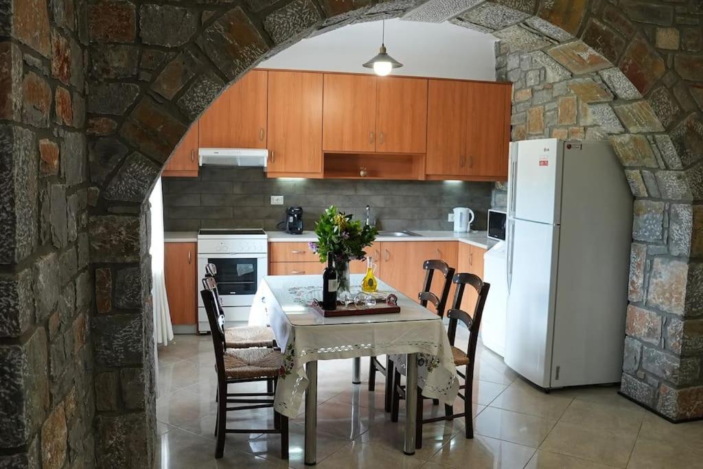 Mountain House Perampela