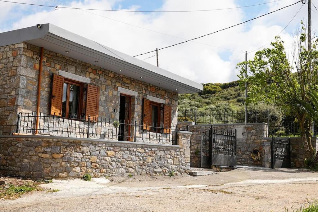 Mountain House Perampela