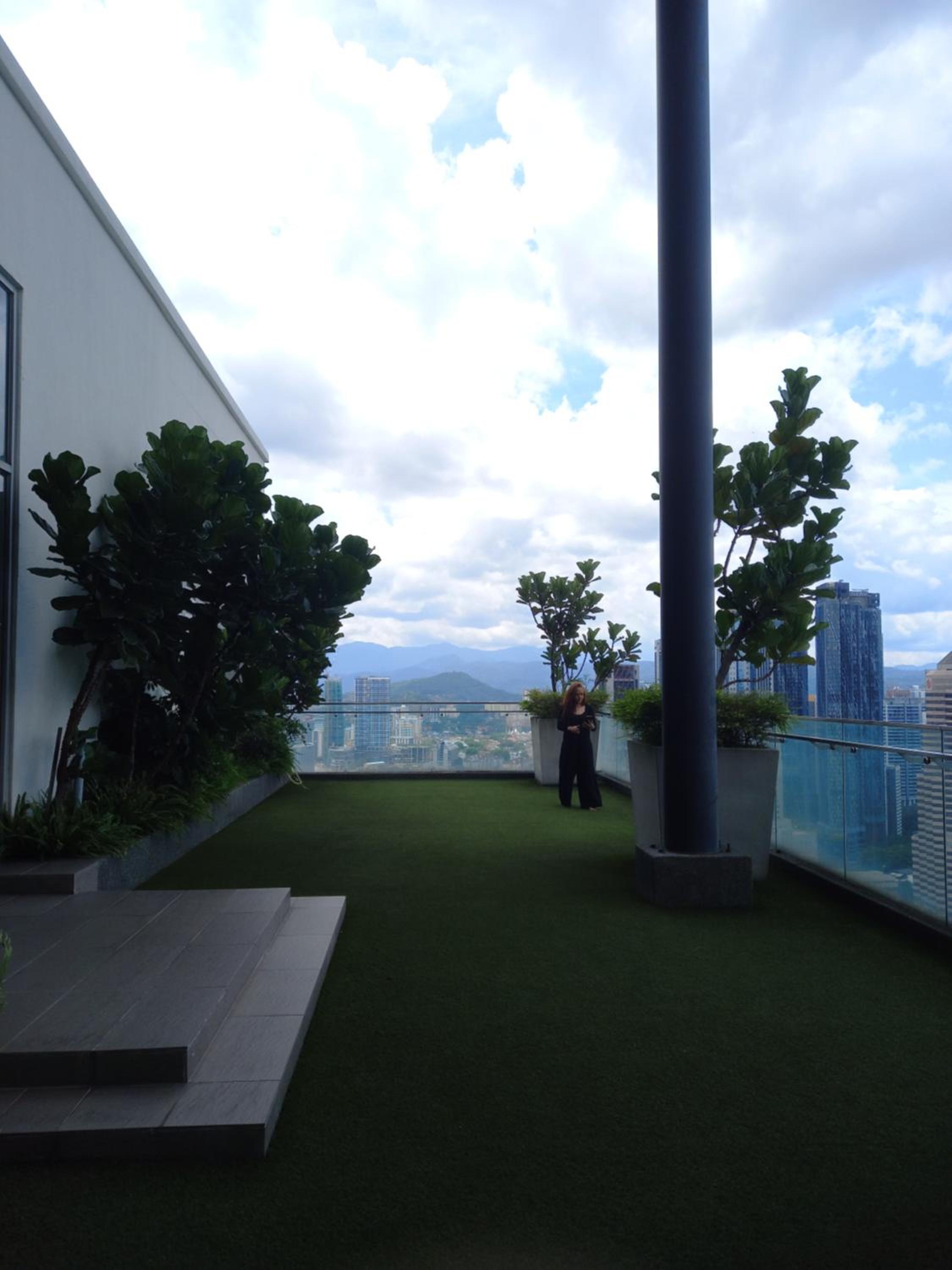 Cozy Apartment with Jacuzzi and Sauna at 188 Suites Klcc