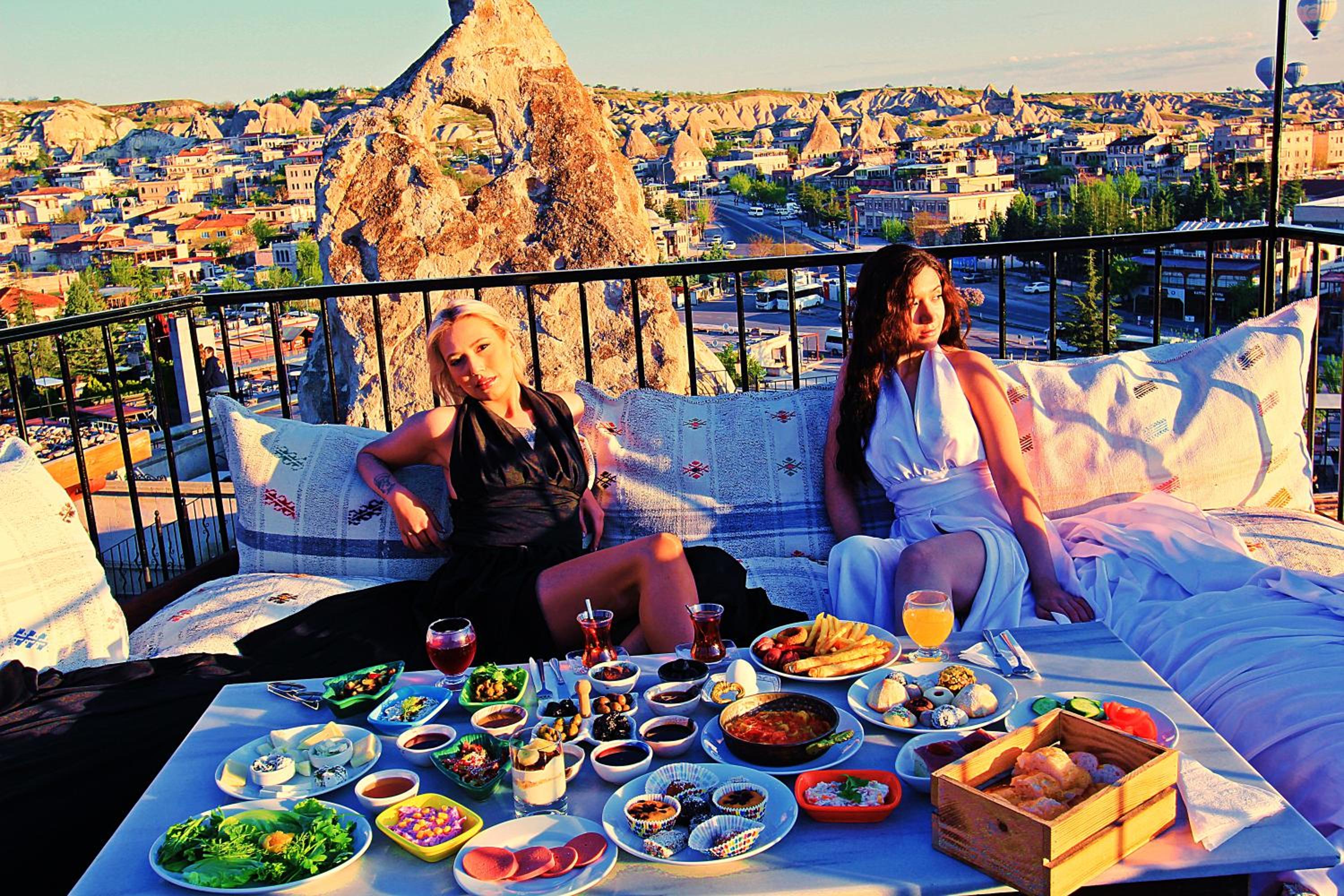 Bedrock Cave Hotel - Image 99