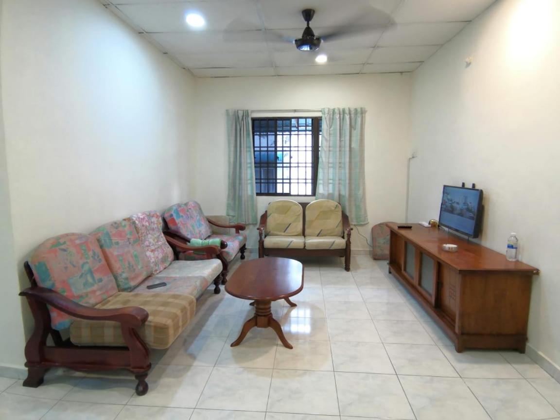 Cosy Homestay Ulu Tiram - Room only view 2