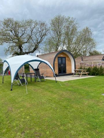 Honeypot Hideaways Luxury Glamping - Exclusively for Adults view 4